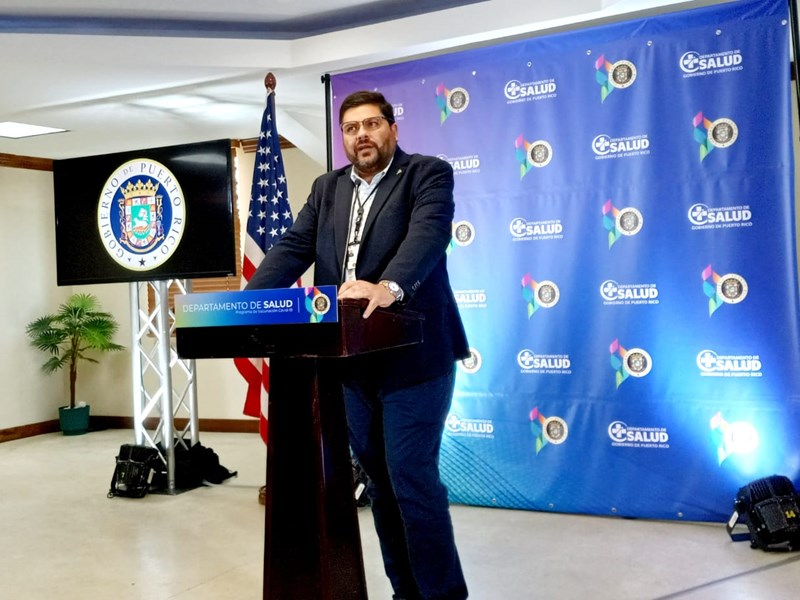 Secretario de Salud insta a las embarazadas a vacunarse contra el COVID-19