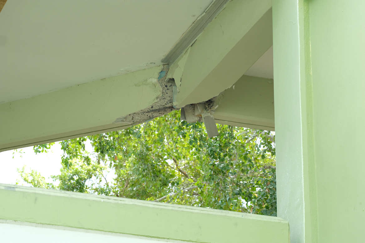 Millonaria asignación de FEMA para atender las columnas cortas de las escuelas