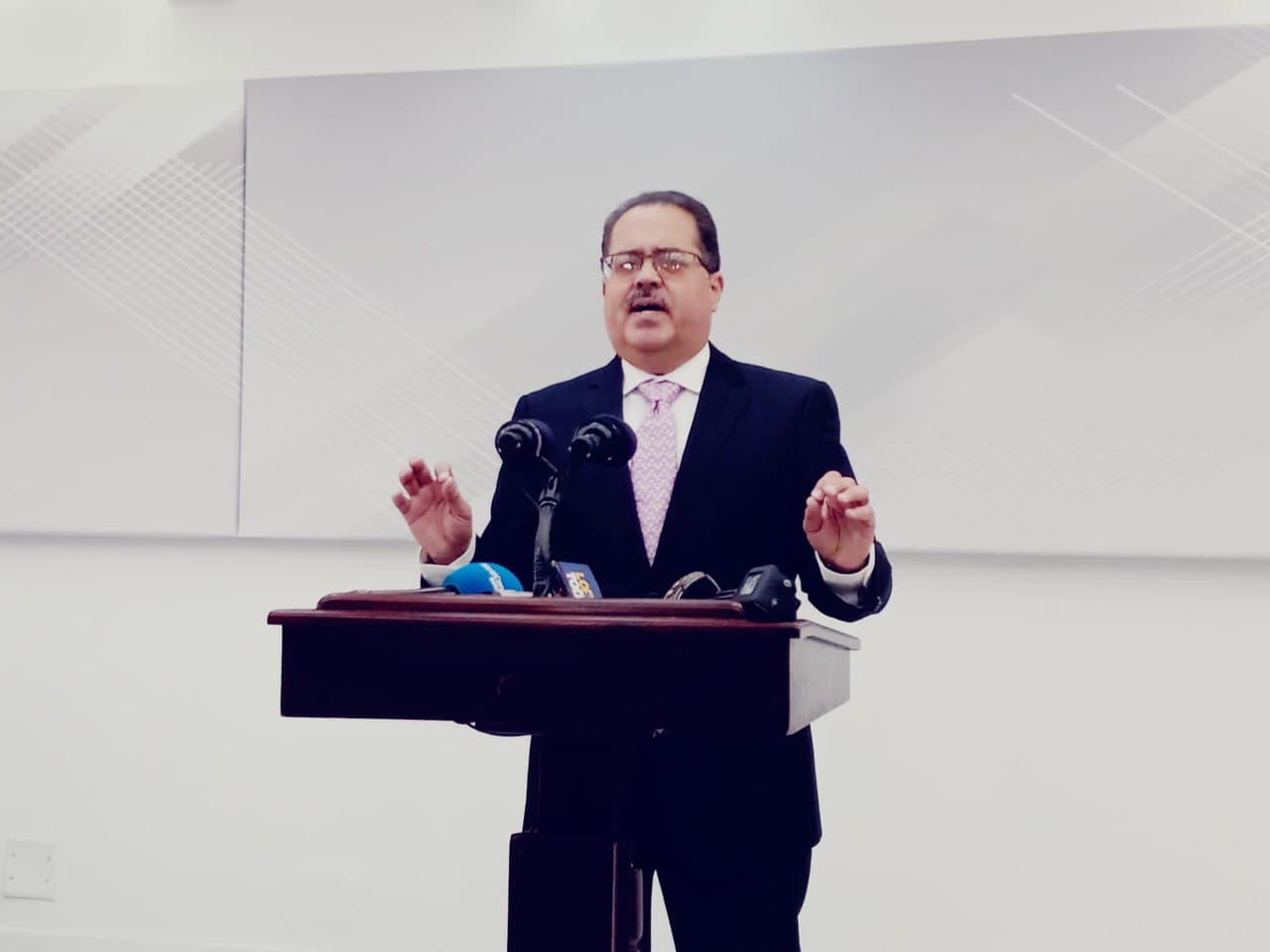 Presidente del Senado José Luis Dalmau.